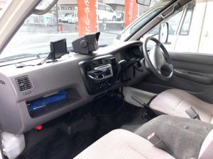 アトムバンテック_運転席